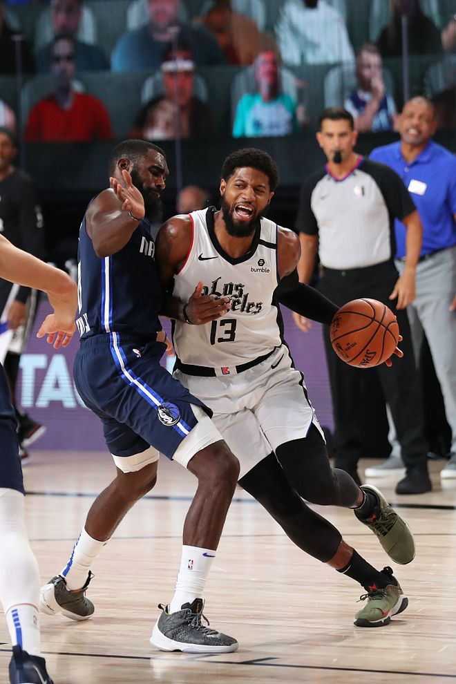 包含尤文图斯训练开放日，清晨手感冰凉引欢呼，NBA常规赛在即，细节决定成败的词条