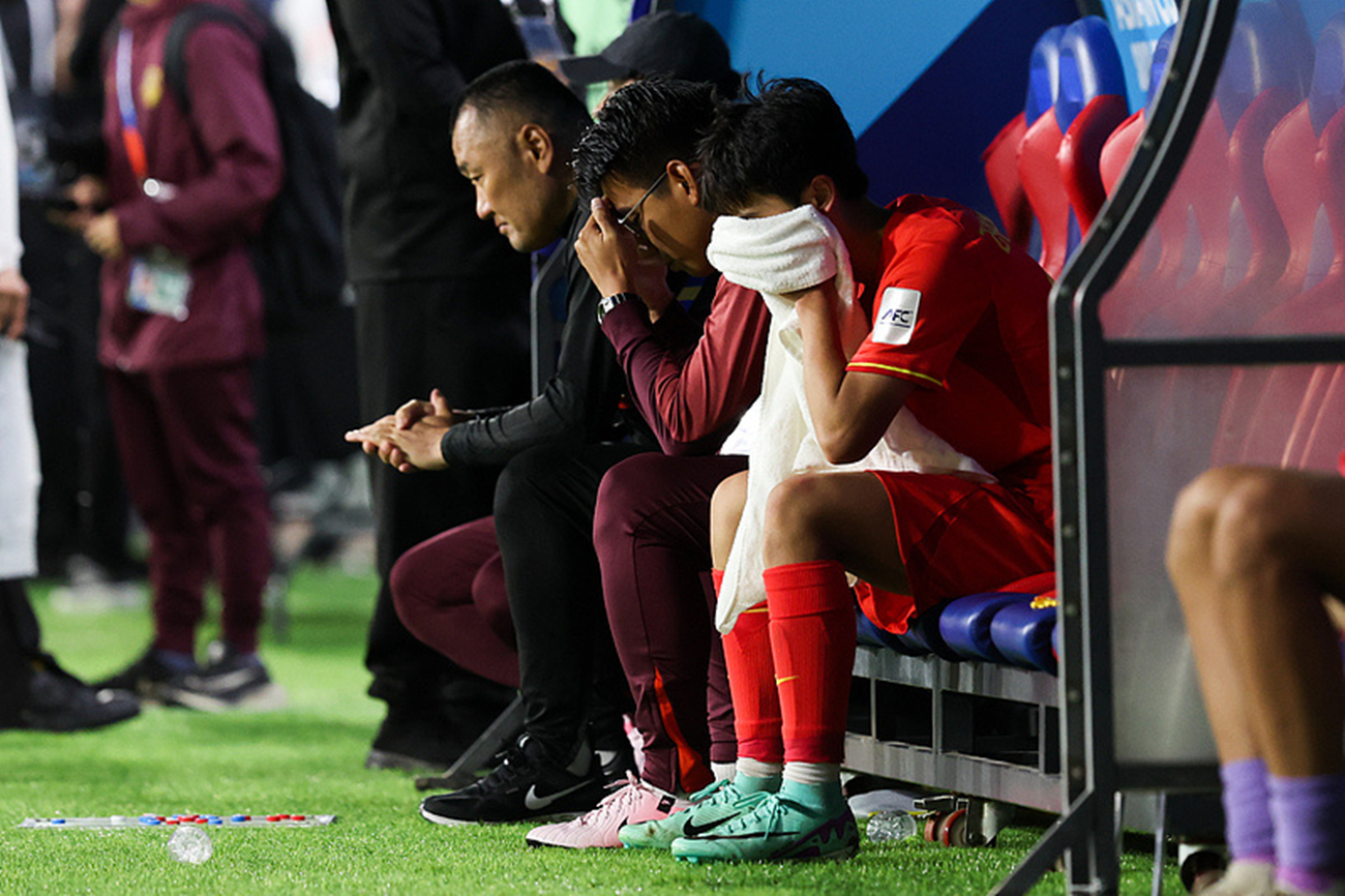 包含拜仁慕尼黑发布备战花絮，赛后战术微调，英超任务艰巨，控场能力受关注的词条LOL赛事